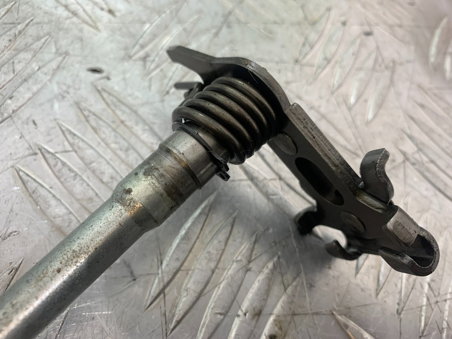 TRIUMPH 675 STREET TRIPLE R GEAR LEVER SHAFT  YEAR 2012 (CMB1221)