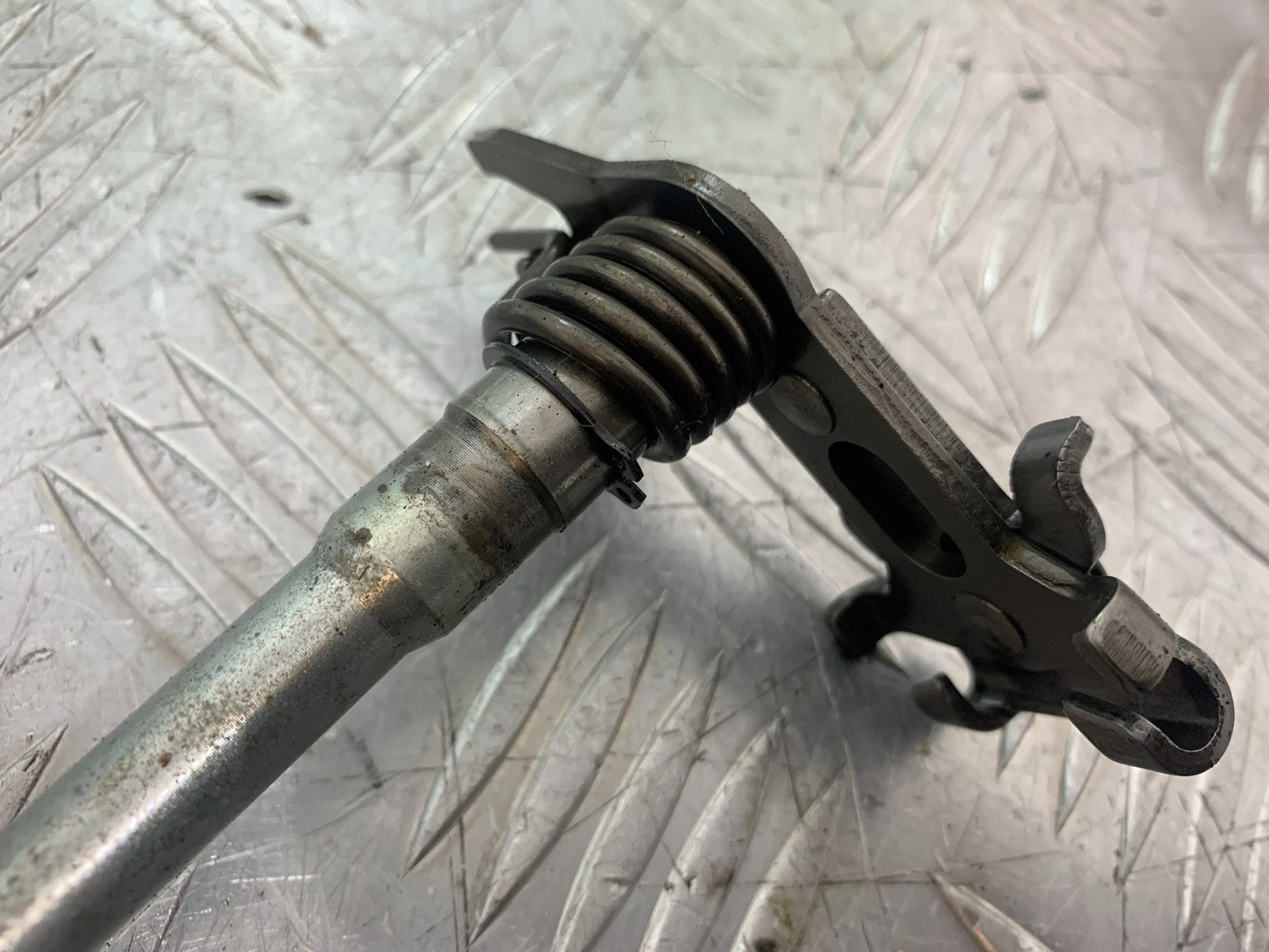 TRIUMPH 675 STREET TRIPLE R GEAR LEVER SHAFT  YEAR 2012 (CMB1221)