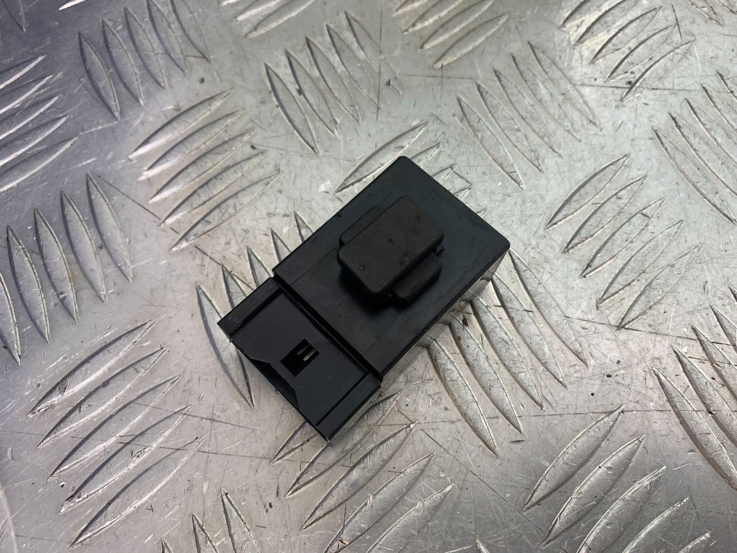 YAMAHA FZS1000 FAZER MAIN RELAY  YEAR 2001-05 (CMB1275)