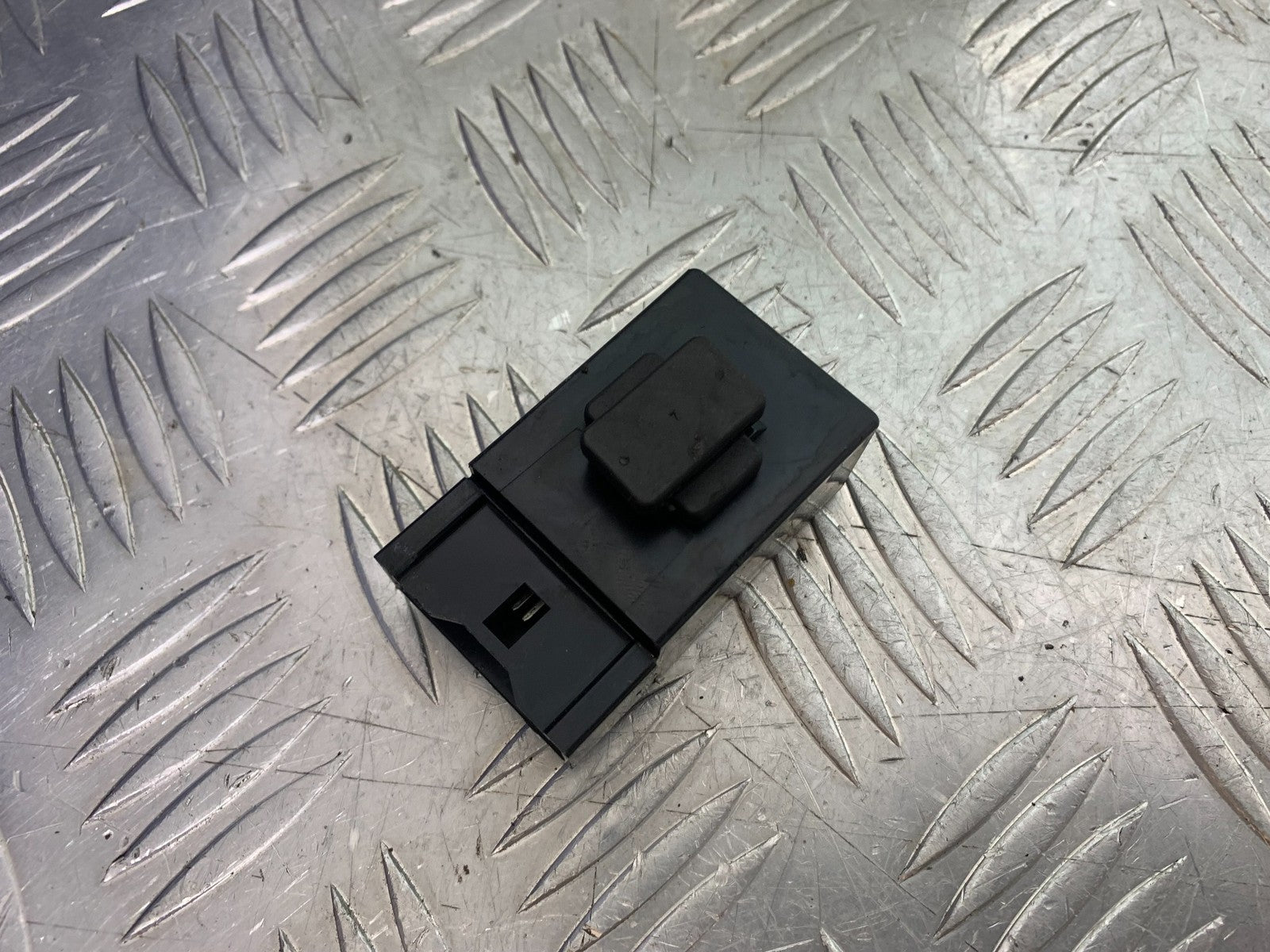YAMAHA FZS1000 FAZER MAIN RELAY  YEAR 2001-05 (CMB1275)
