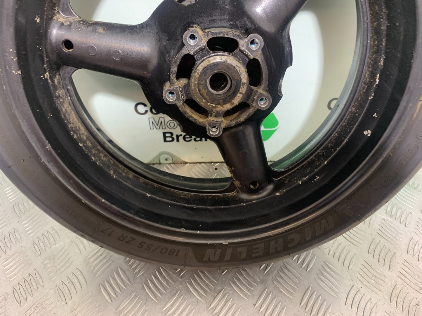 SUZUKI GSF1200  GSF 1200 BANDIT REAR WHEEL  YEAR 1997-2000 (CMB1149)