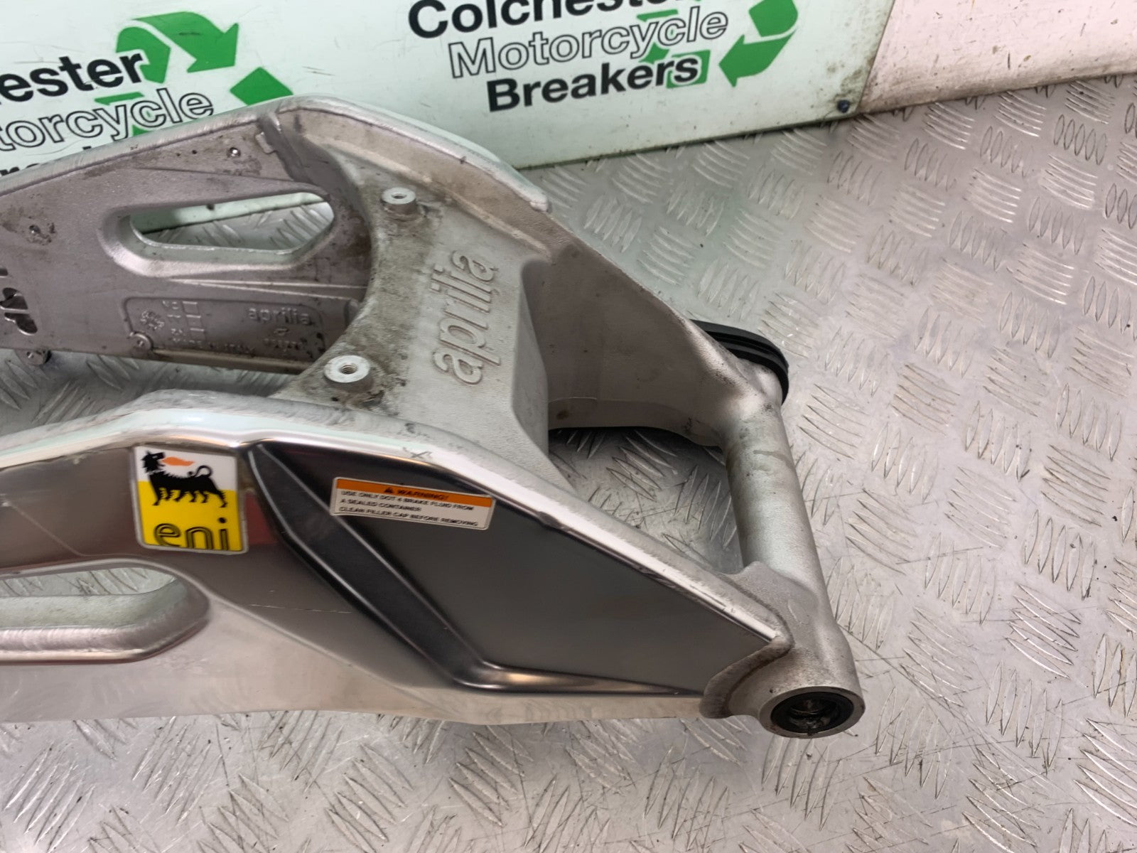 APRILIA TUONO 1000 V4R SWINGARM  YEAR 2011-13  (CMB1331)