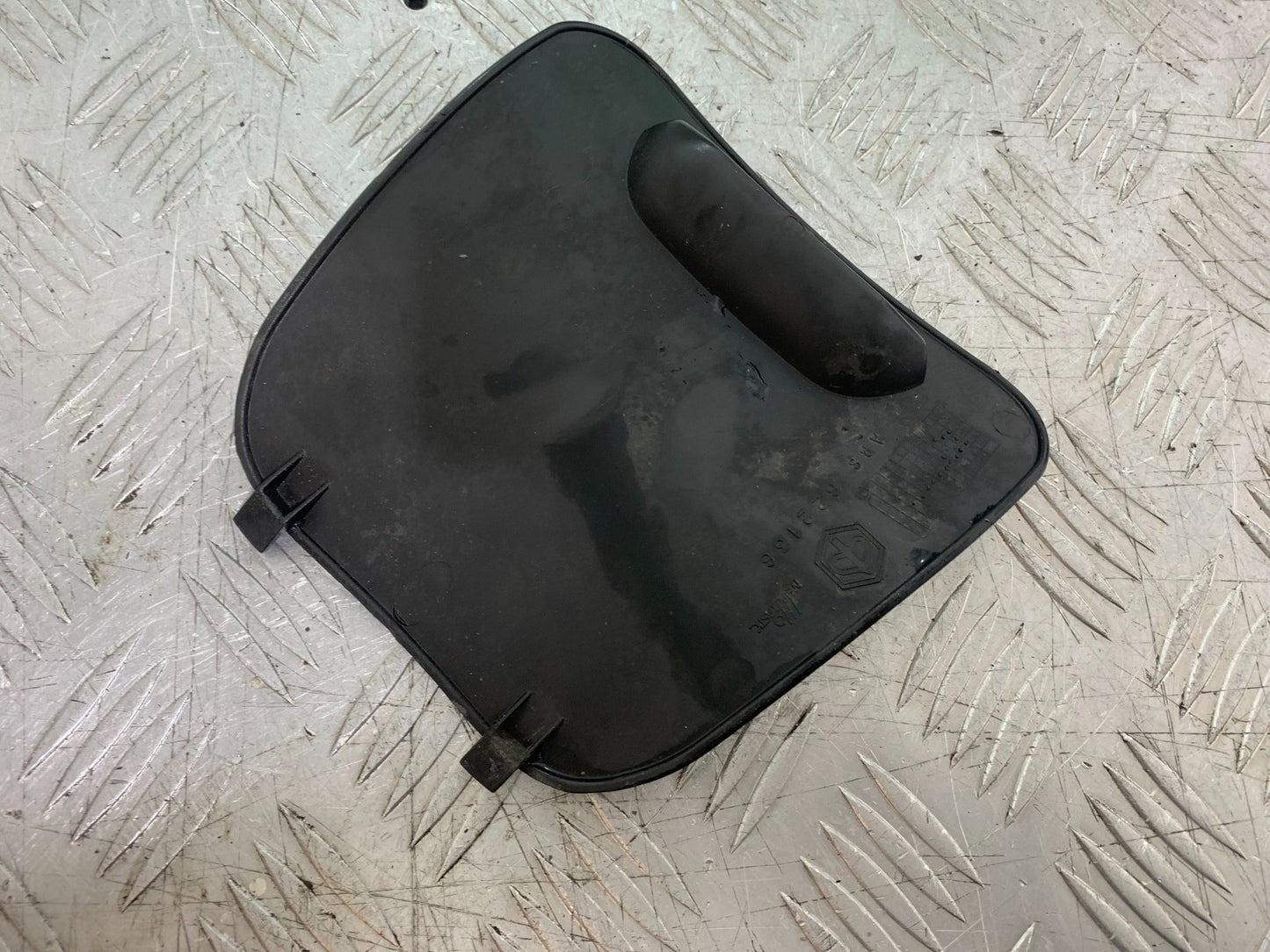 PIAGGIO VESPA LX50 LX S 50 INFILL PANEL  YEAR 2007-2016 (CMB1290)