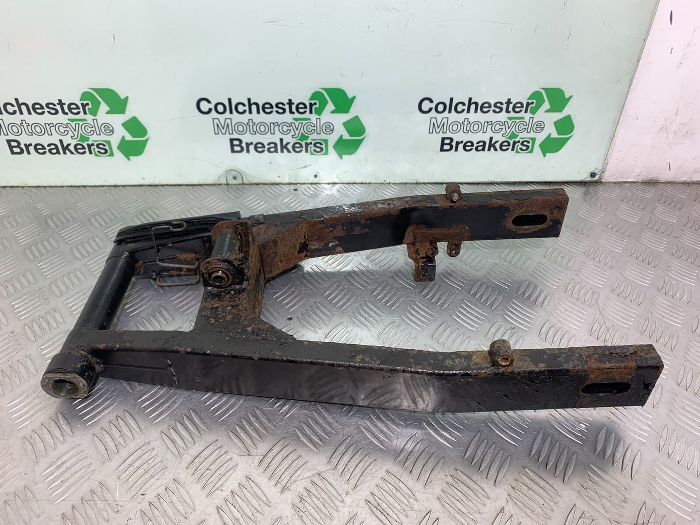 KAWASAKI Z750 Z 750 SWINGARM  YEAR 2004-2006  (CMB1104)