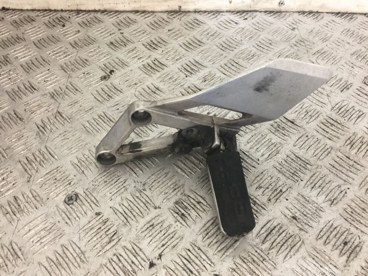 HONDA CBR600 CBR 600 FRONT LEFT HANGER  YEAR 1996 (STOCK 798)