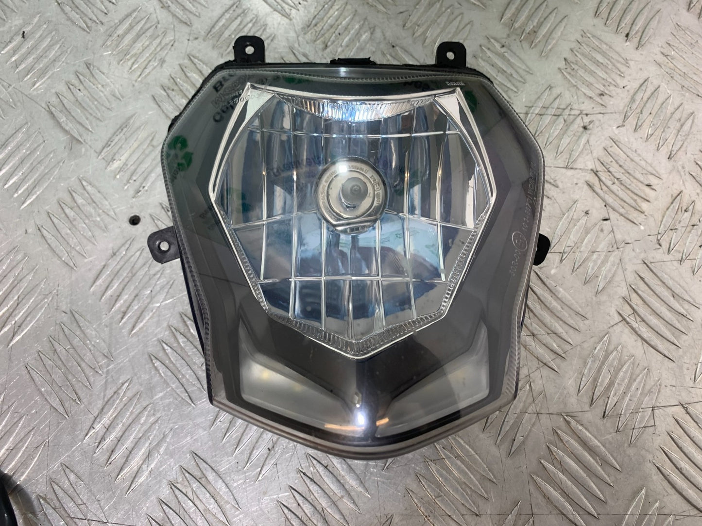 BENELLI BN125 BN 125 HEADLIGHT YEAR 2018-2021 (CMB1194)