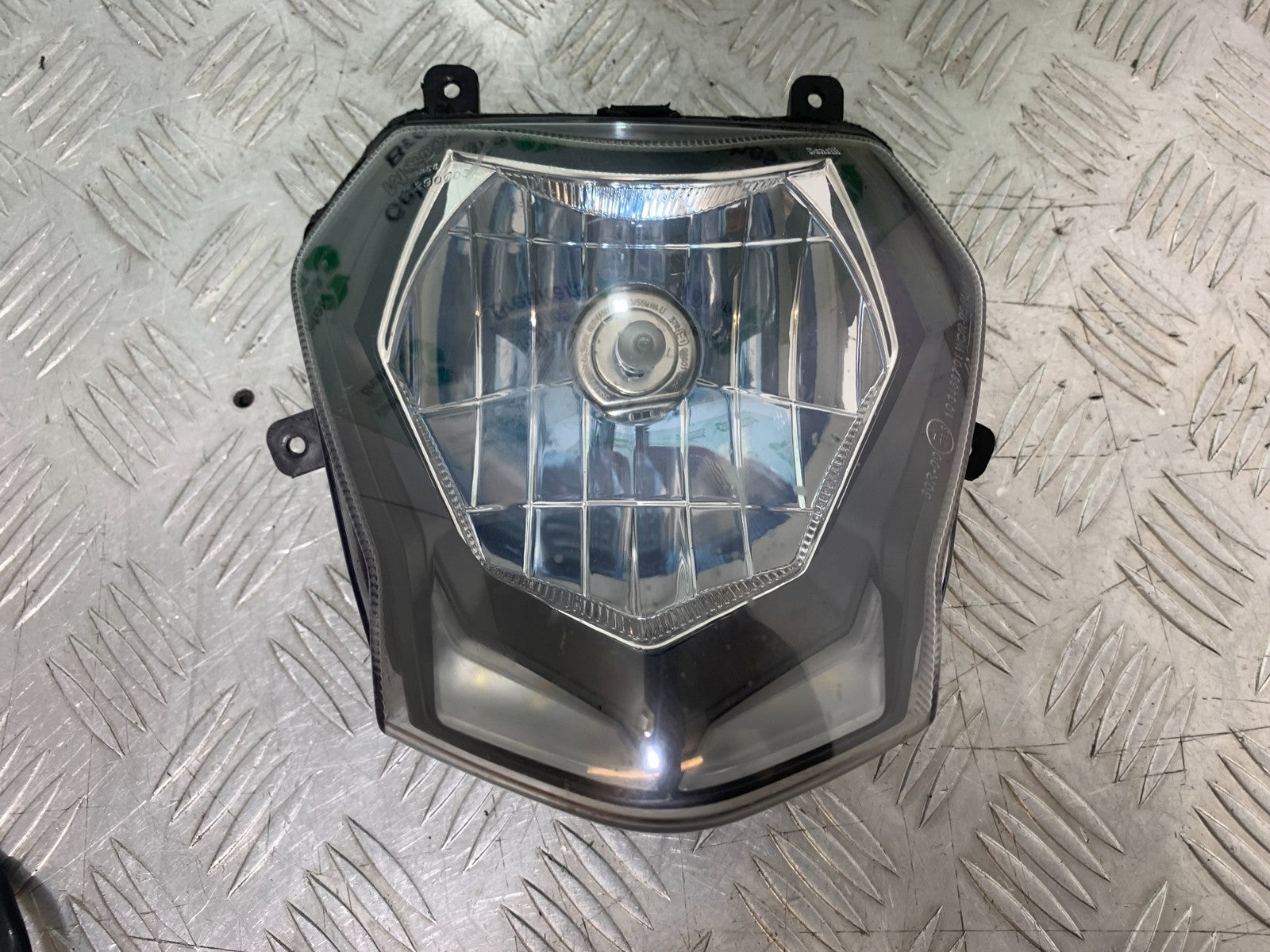 BENELLI BN125 BN 125 HEADLIGHT YEAR 2018-2021 (CMB1194)