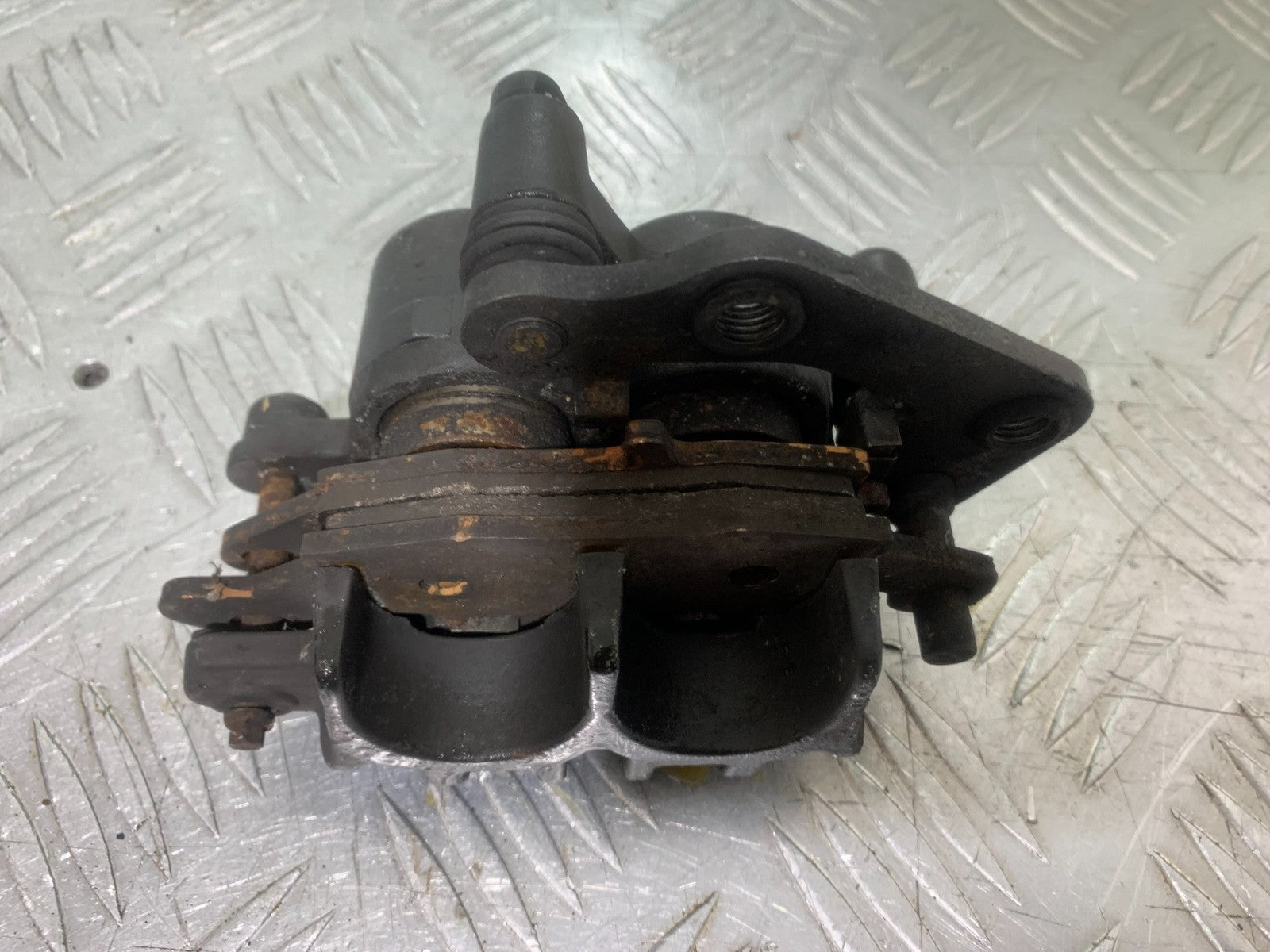 SUZUKI GS500 GS 500 FRONT BRAKE CALIPER  YEAR 2001-2008 (CMB1254)