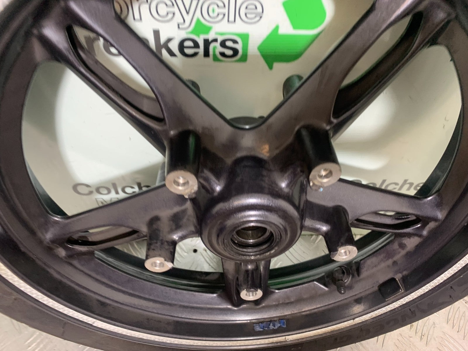TRIUMPH 1050 SPRINT ST FRONT WHEEL  2003-2011 (CMB1285)