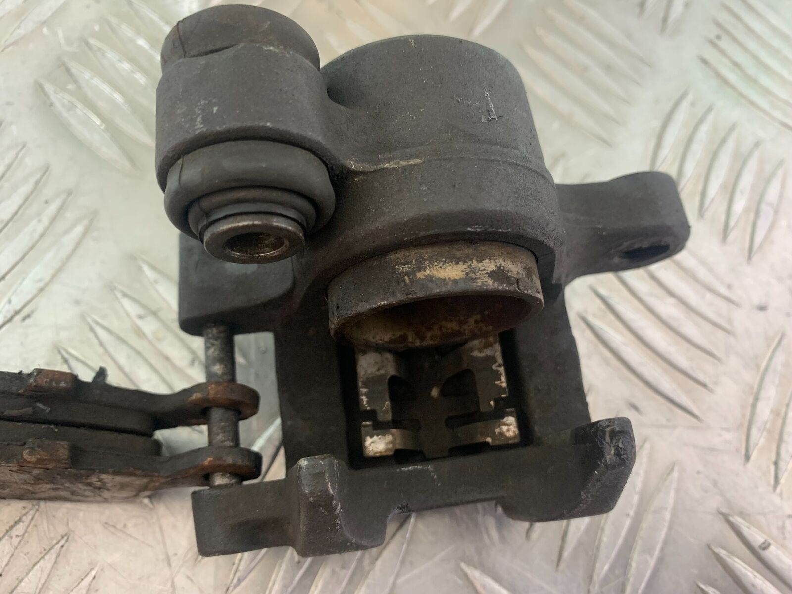 HONDA CBR600 CBR 600 F2 REAR CALIPER  YEAR 1991-1994(CMB1133)