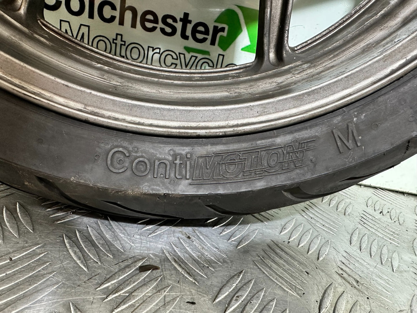 KAWASAKI ER6 F ER6F REAR WHEEL AND TYRE YEAR 2005-2008 (CMB1178)