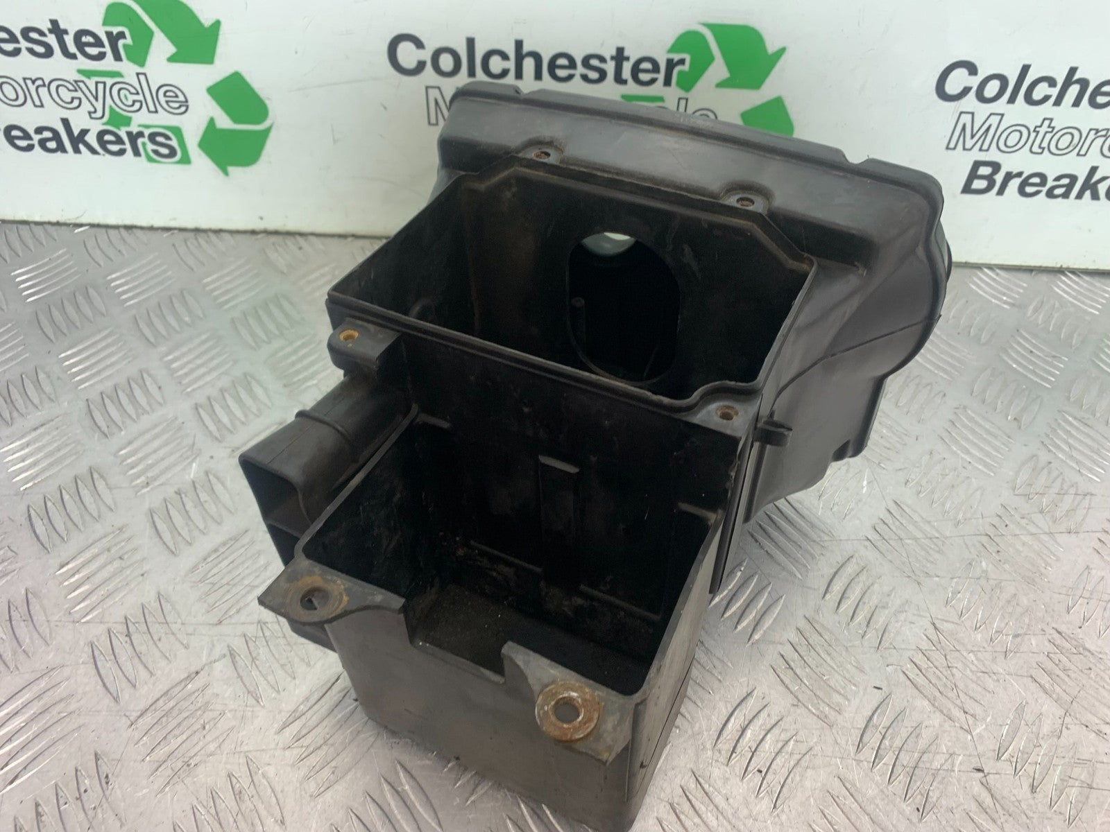 KAWASAKI GPZ600 GPZ 600 AIRBOX  YEAR 1988-90 (CMB1258)