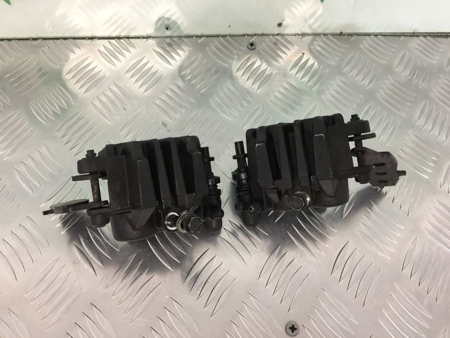 KAWASAKI ER6 N FRONT BRAKE CALIPERS  YEAR 2009-2011  (STOCK 928)