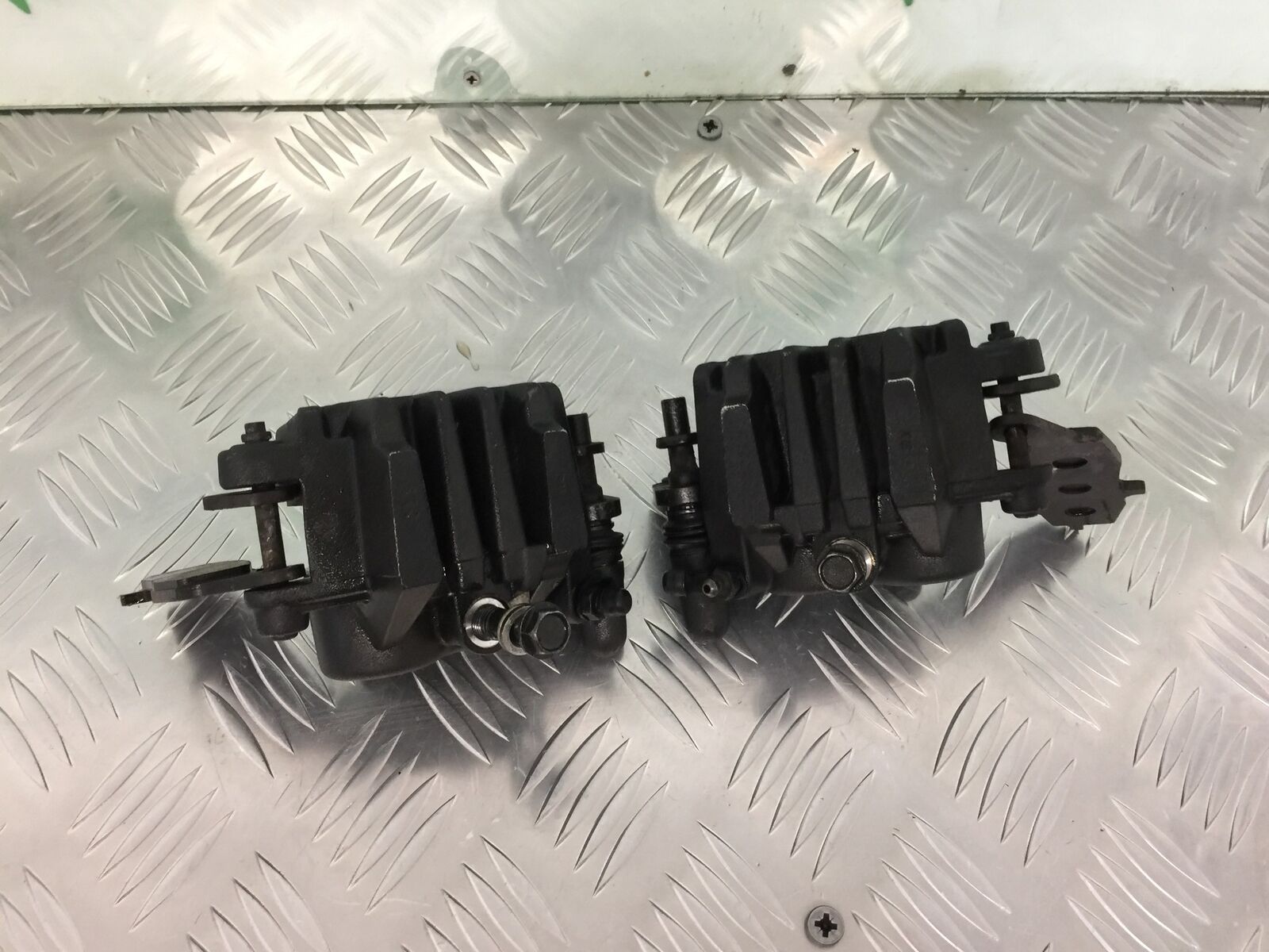 KAWASAKI ER6 N FRONT BRAKE CALIPERS  YEAR 2009-2011  (STOCK 928)