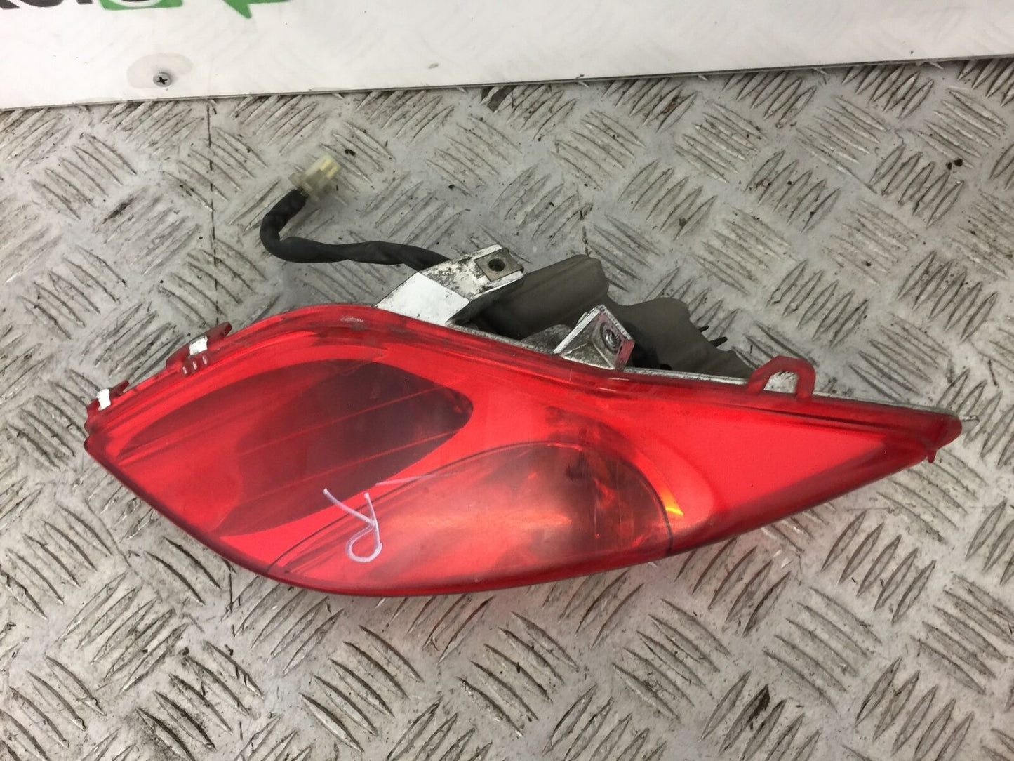 YAMAHA XMAX 125 XMAX-125 RIGHT REAR INDICATOR  YEAR 2011