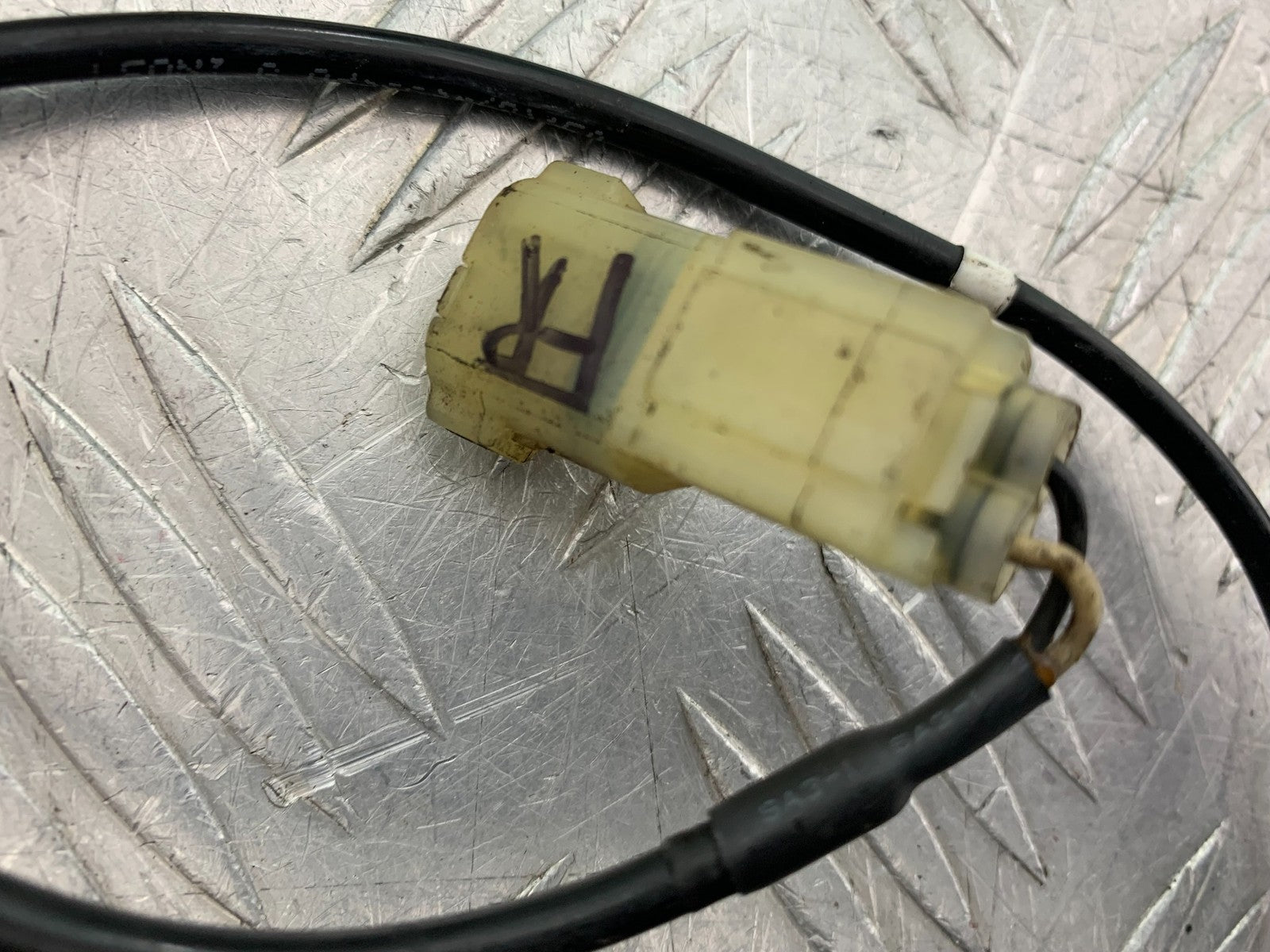 TRIUMPH 675 STREET TRIPLE RX FRONT ABS SENSOR  2015- 2017 (CMB1299)
