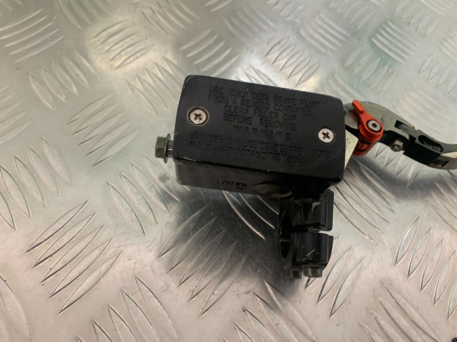 SUZUKI SV1000 SV 1000 K3 FRONT BRAKE MASTER CYLINDER  YEAR 2004 (STOCK 970)