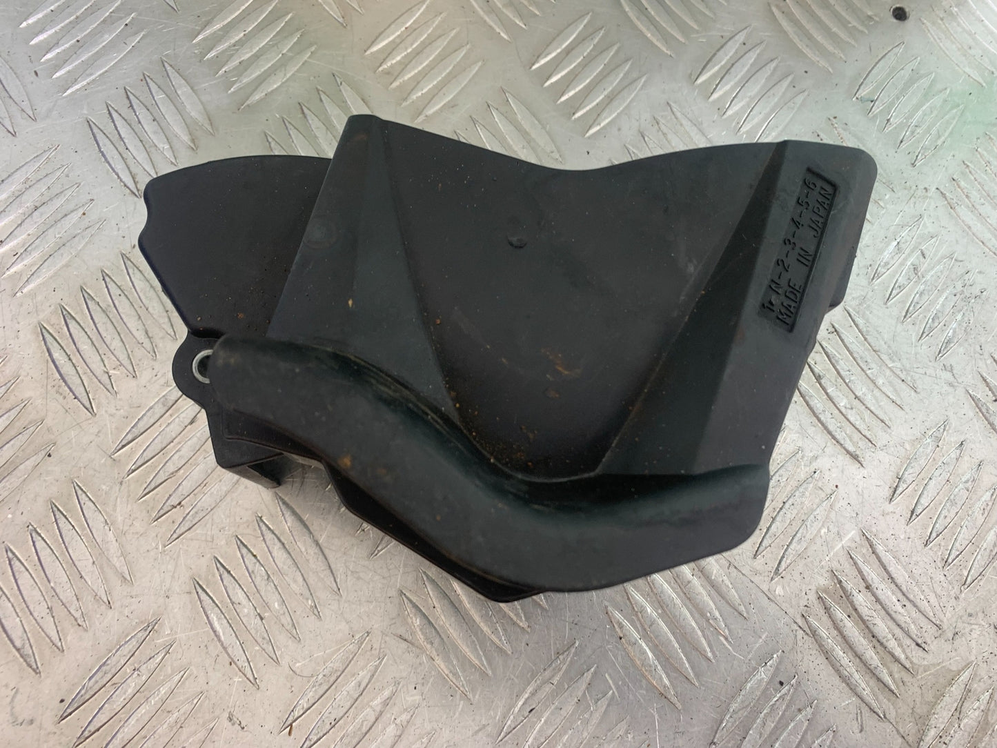 YAMAHA YZF R1 SPROCKET COVER   YEAR 2004-2006 (CMB1155)