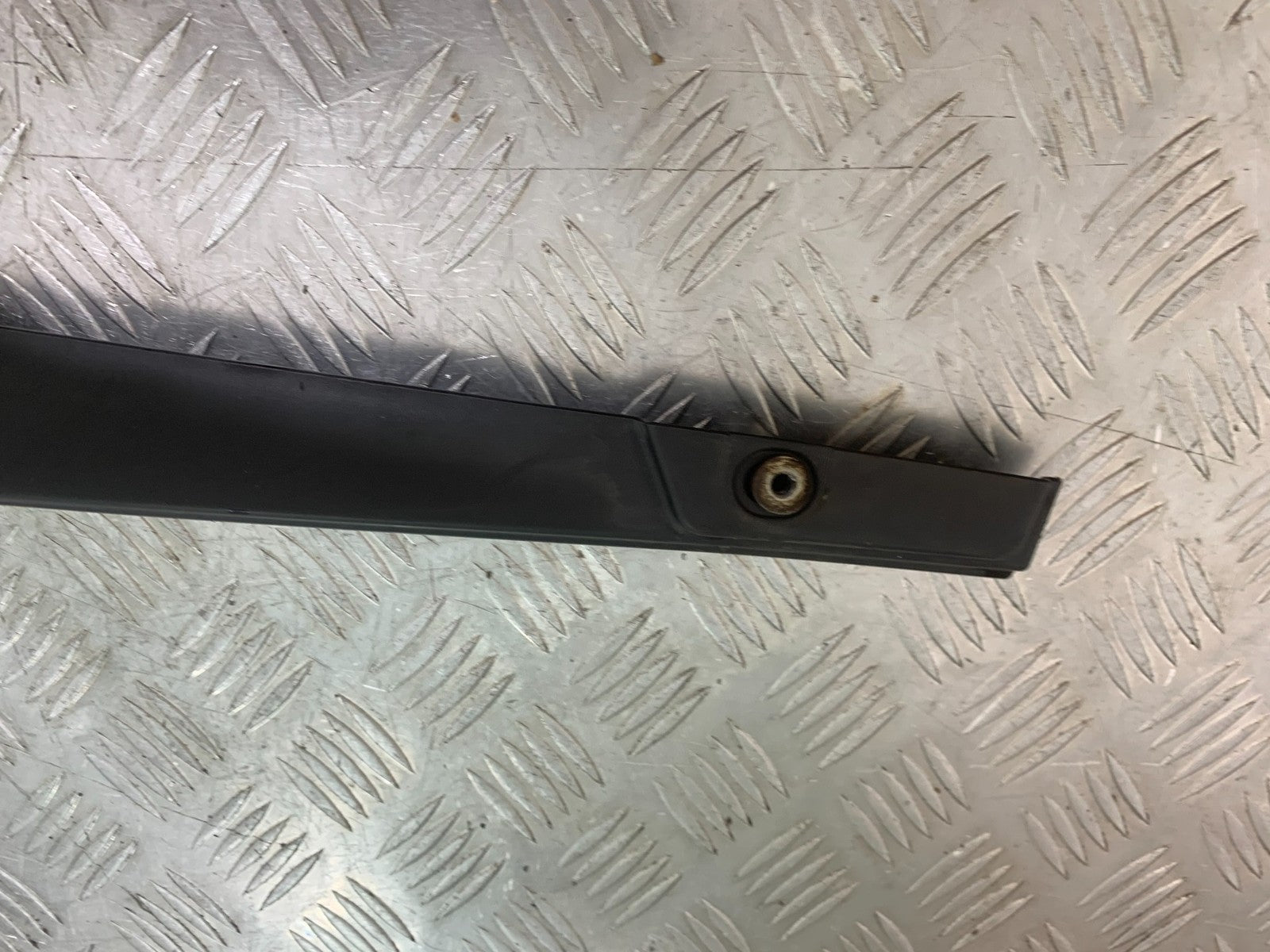 SINNIS HOODLUM 125  CHAIN GUARD YEAR 2021-2025 (CMB1196)