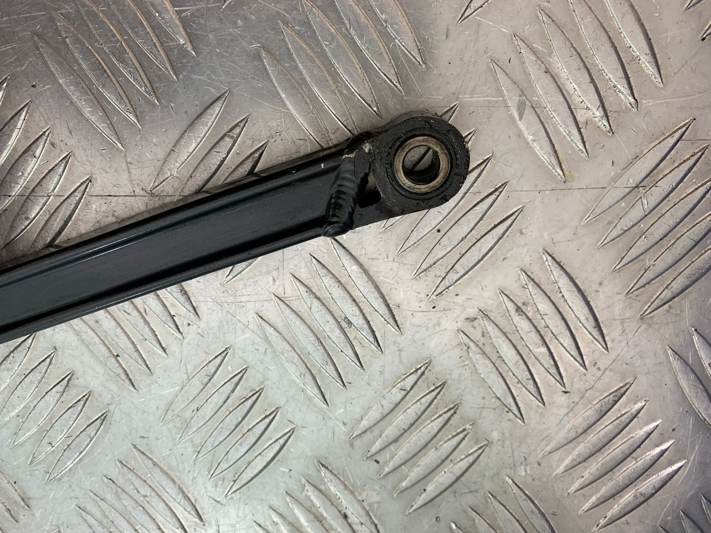 KAWASAKI ZZR1100 D REAR BRAKE ARM  YEAR 1993-2001 (CMB1189)