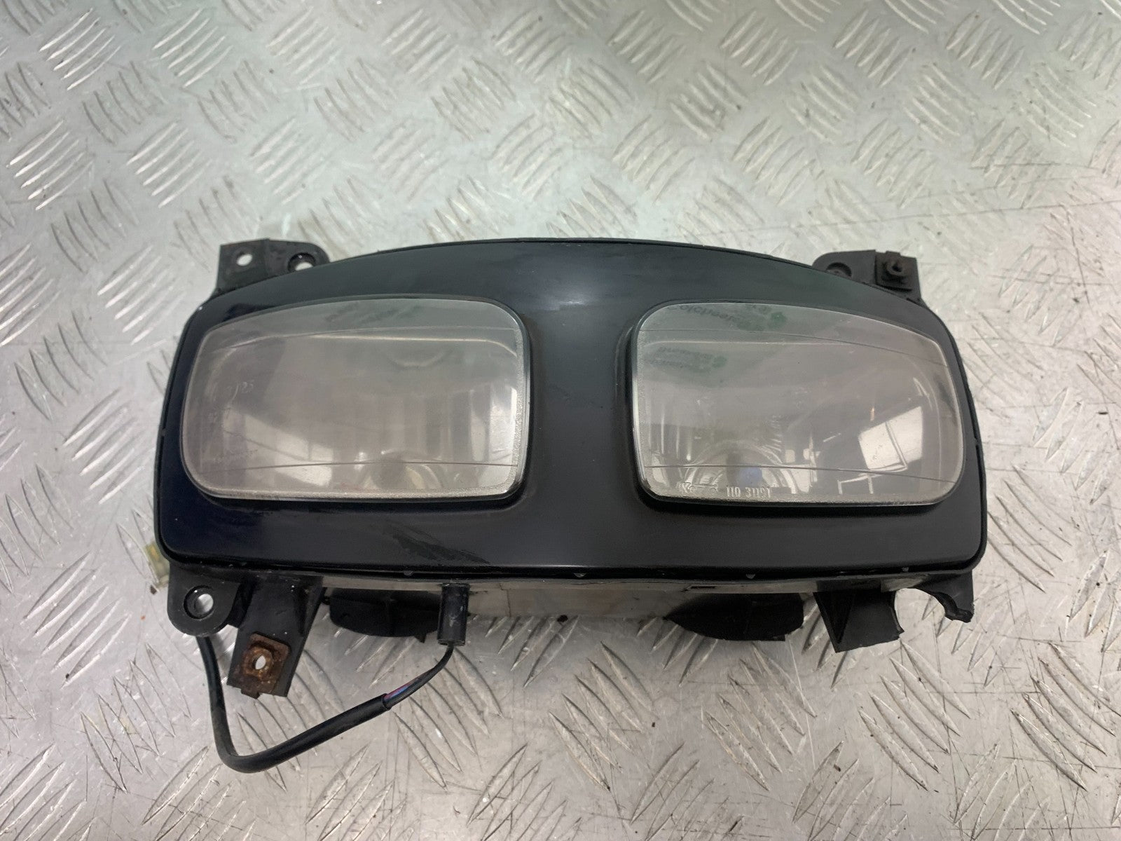 YAMAHA FZS600 FAZER 600 HEADLIGHT YEAR 1998-2001 (CMB1267)