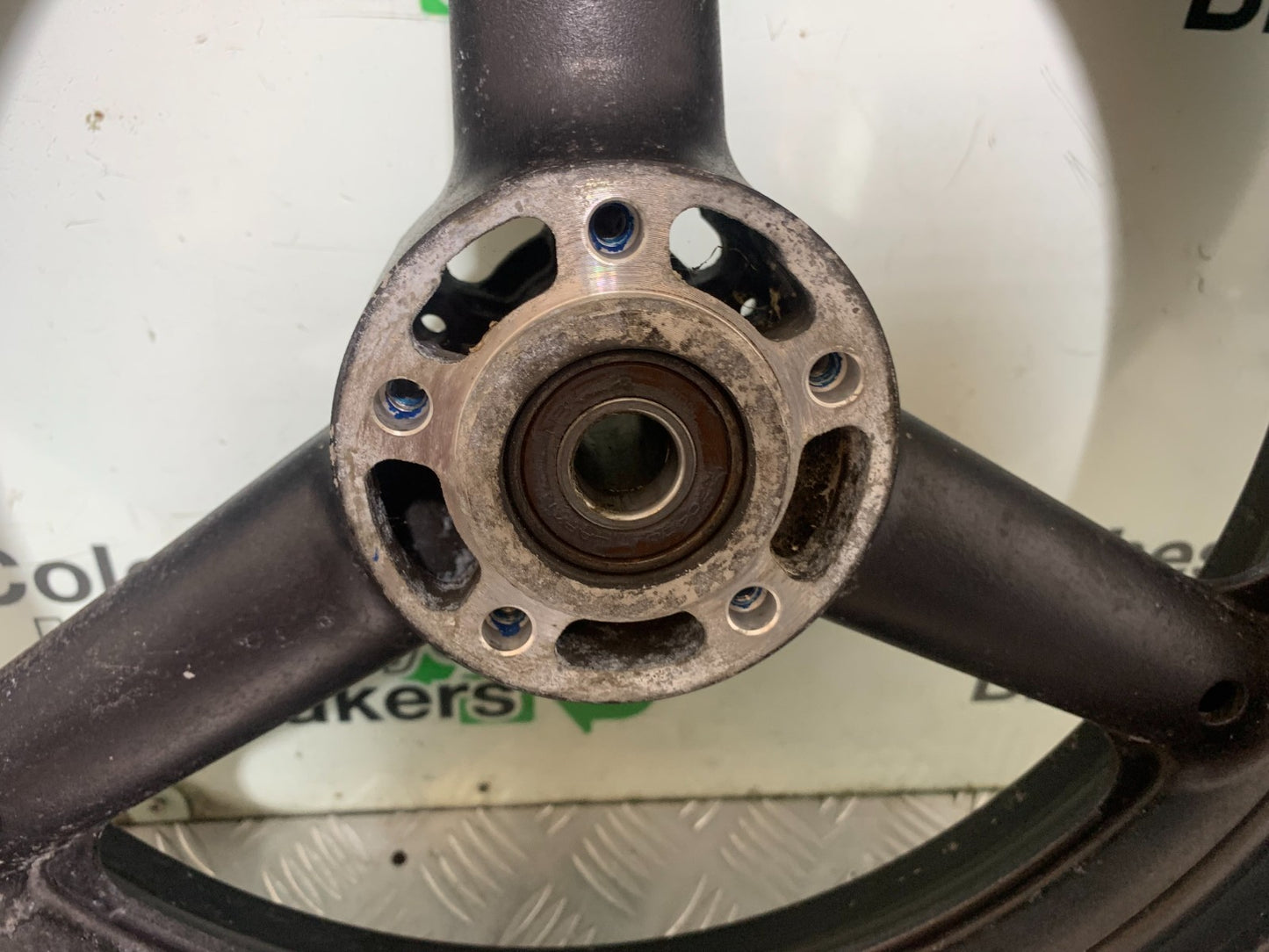 SUZUKI RF900 RF 900 FRONT WHEEL  YEAR 1994-1999 CMB1326