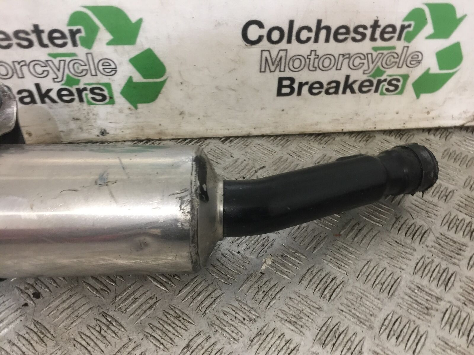 YAMAHA FZS600 FAZER 600 SILENCER  YEAR 2002-03  (STOCK 790)