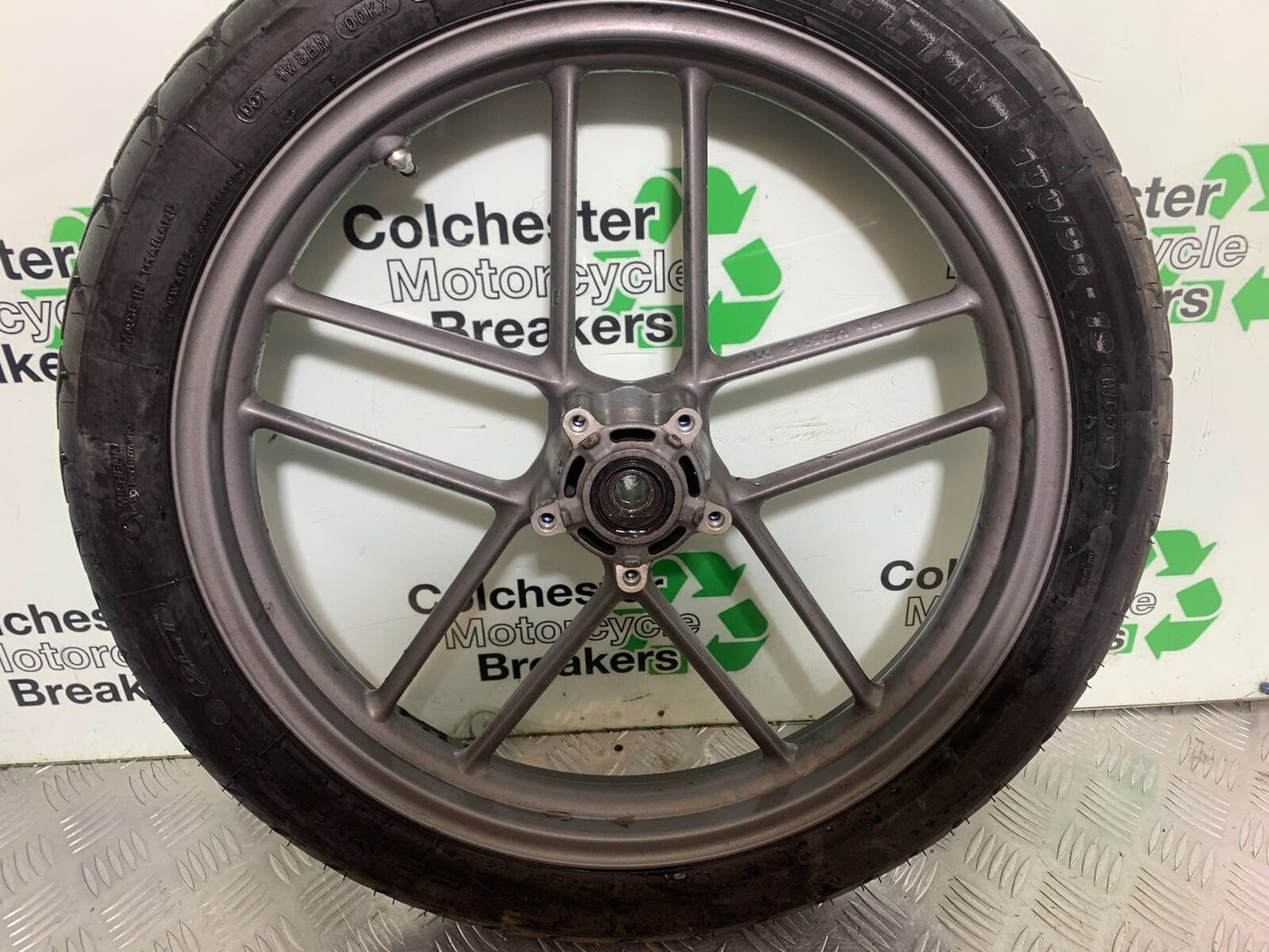 TRIUMPH TIGER 800 FRONT WHEEL   YEAR 2011-2014 (CMB1113)