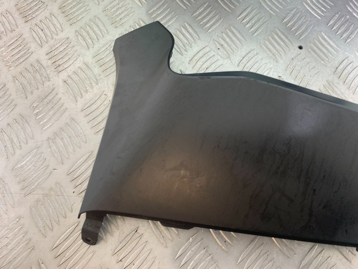 SUZUKI AN400 AN 400 BURGMAN LEFT BELLYPAN   YEAR 2017-2024 (CMB1118)