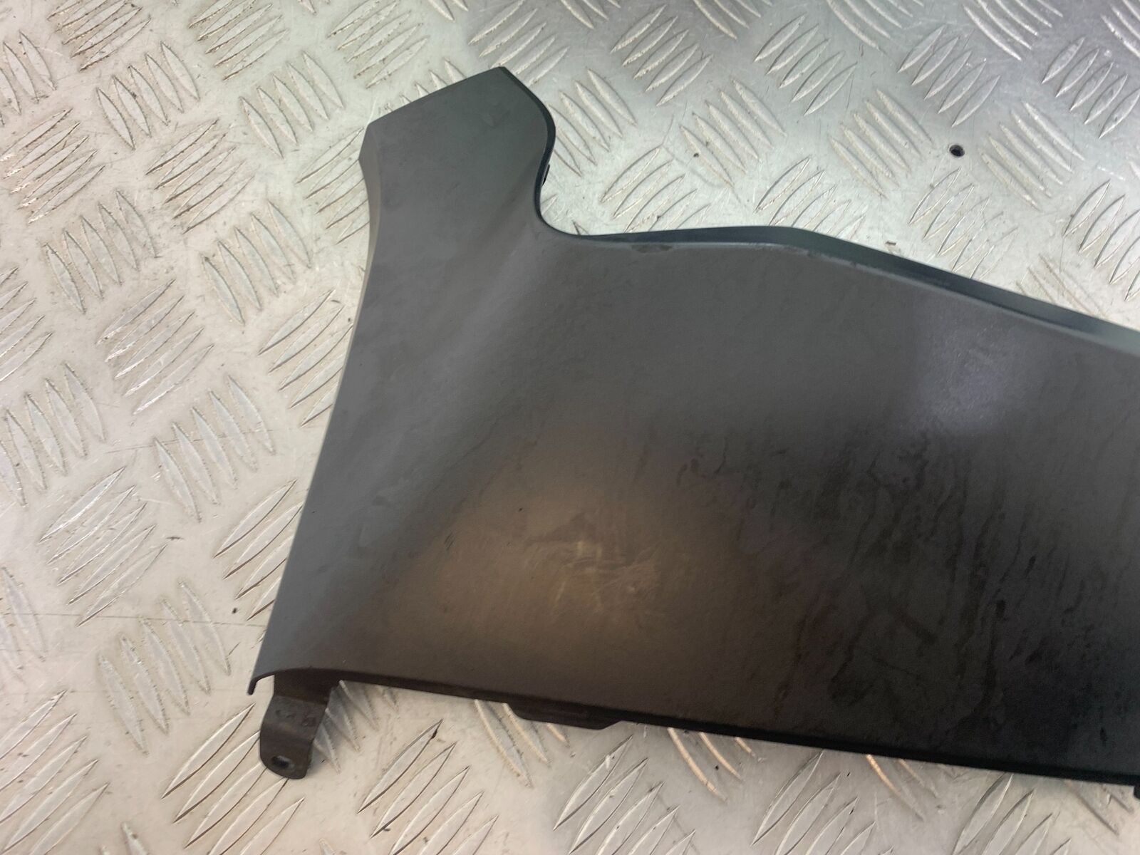 SUZUKI AN400 AN 400 BURGMAN LEFT BELLYPAN   YEAR 2017-2024 (CMB1118)