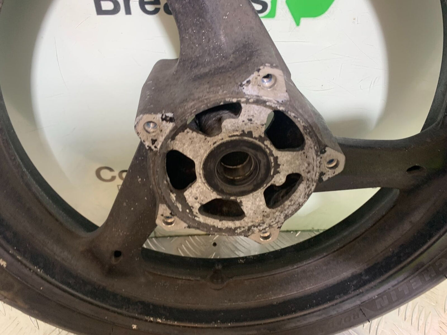 SUZUKI GSF1250 GSF 1250 BANDIT FRONT WHEEL  YEAR 2010-14 (CMB1092)