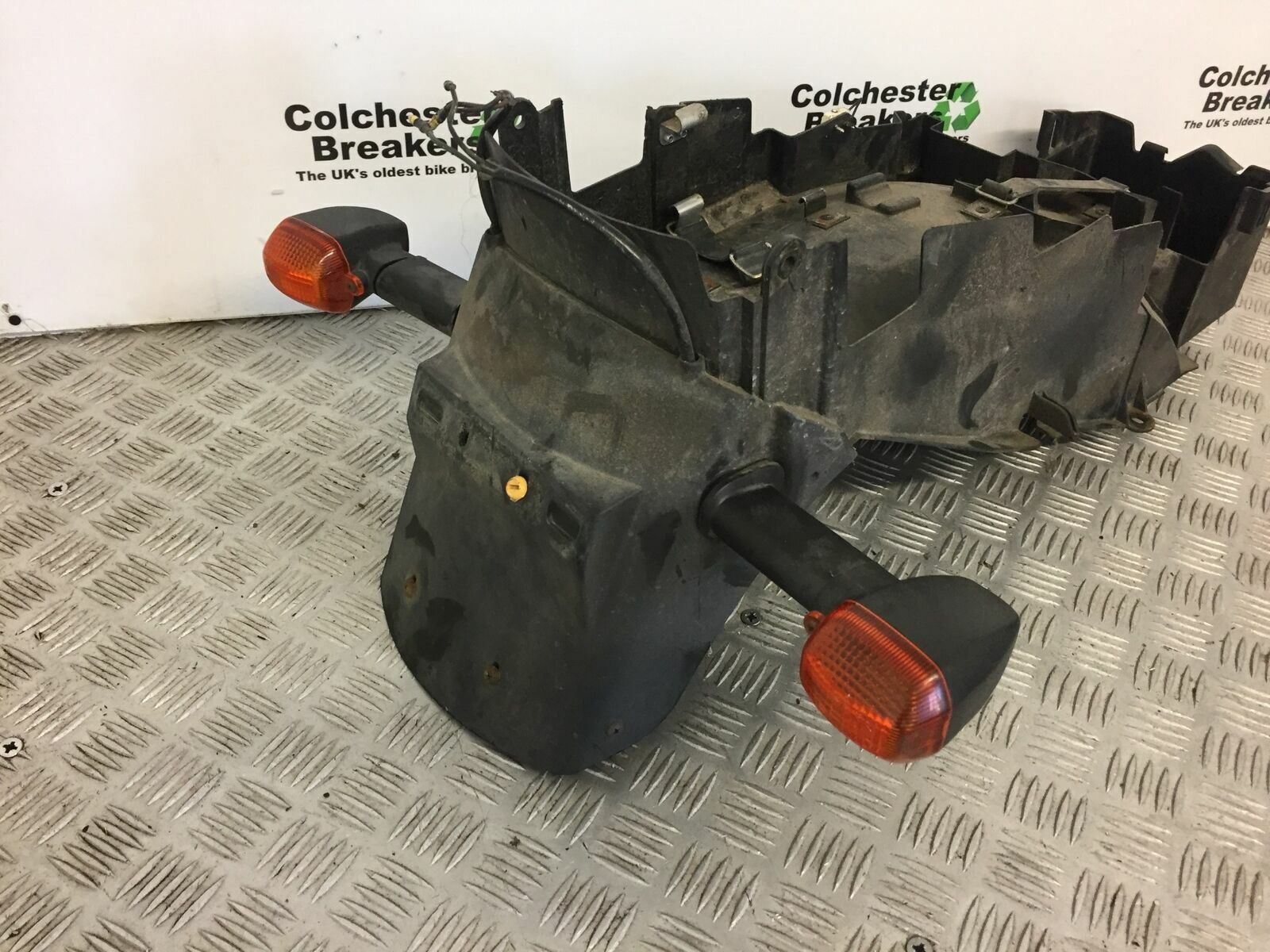 YAMAHA YZF600 YZF 600 REAR MUDGUARD   YEAR 1996