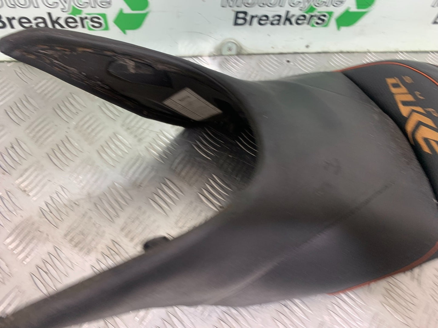 KTM 990 SUPER DUKE SEAT  YEAR 2007-2011  (CMB1207)