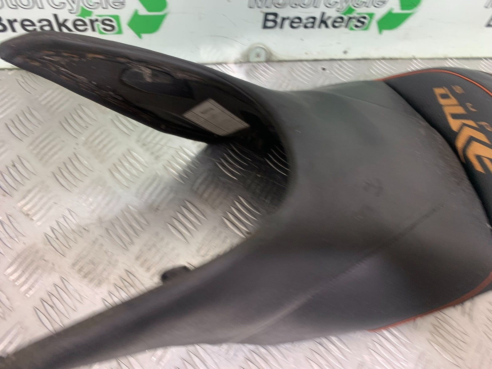 KTM 990 SUPER DUKE SEAT  YEAR 2007-2011  (CMB1207)