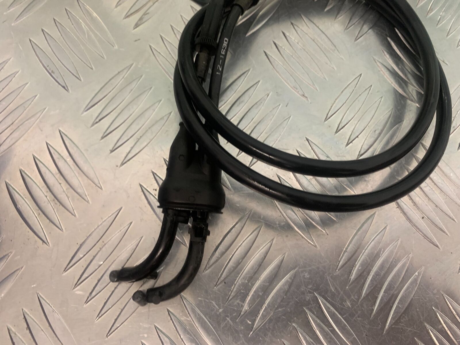 KAWASAKI ZX6R ZX6 J THROTTLE CABLES YEAR 2000 (STOCK 947)
