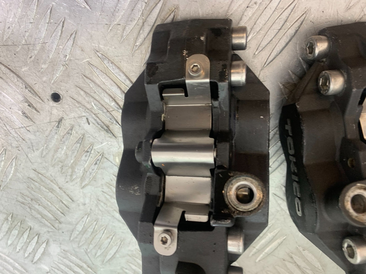 KAWASAKI ZX9R ZX9 E1 FRONT CALIPERS   YEAR 2000-01 (CMB1171)