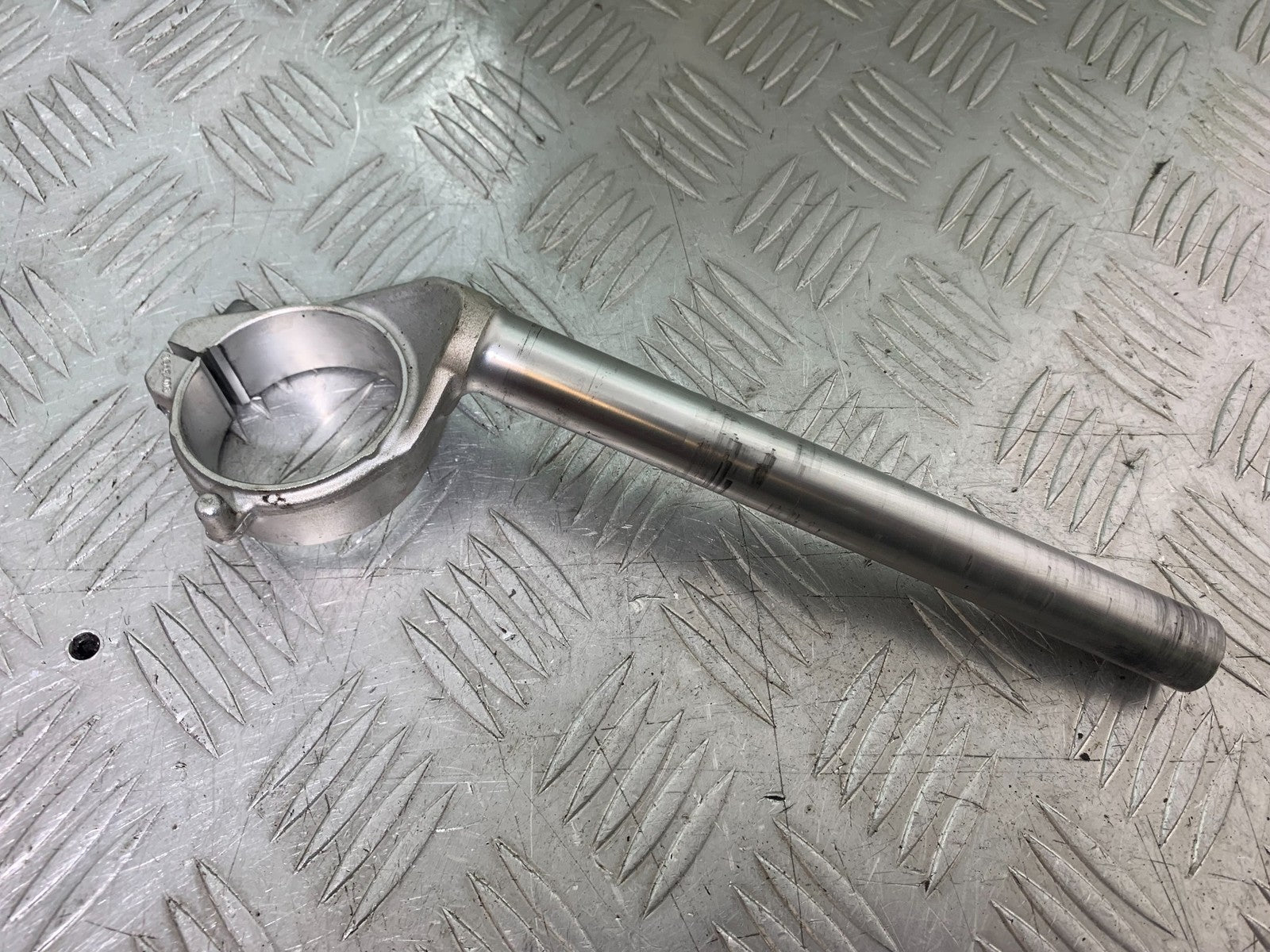 BMW S1000 RR RIGHT HANDLEBAR  YEAR 2015-2018 (CMB1246)