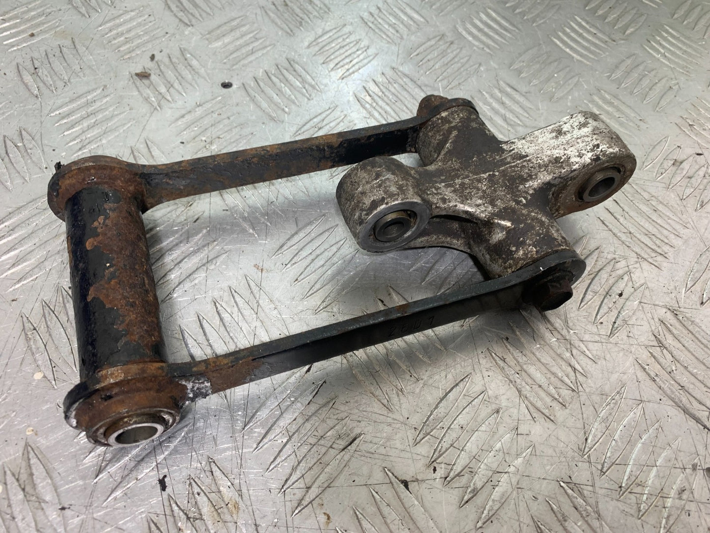 SUZUKI GSX1100 G GSX 1100 G REAR SHOCK LINKAGE  1991-1996 (CMB1283)