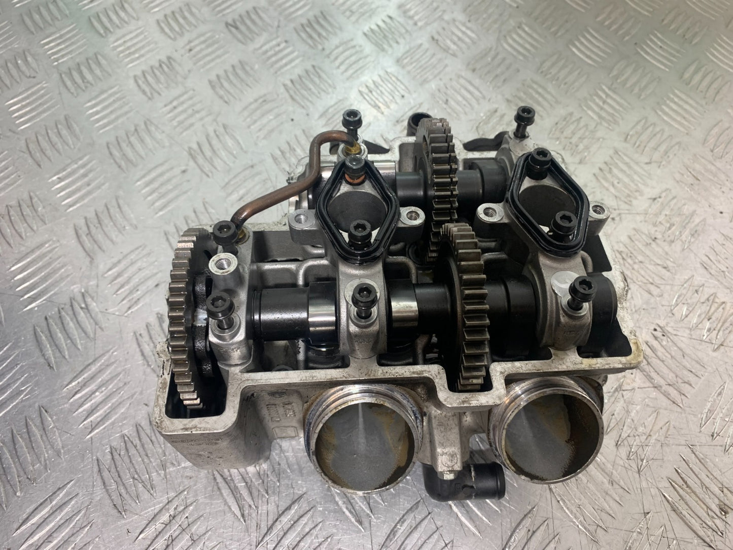 APRILIA TUONO 1000 V4R FRONT CYLINDER HEAD  YEAR 2011-13  (CMB1316)