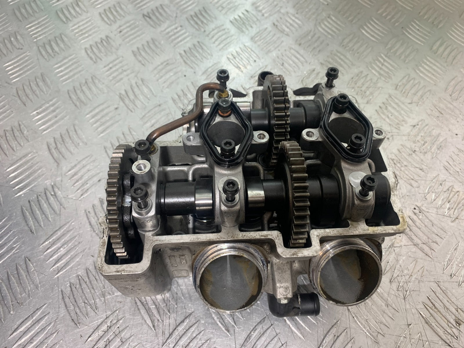 APRILIA TUONO 1000 V4R FRONT CYLINDER HEAD  YEAR 2011-13  (CMB1316)