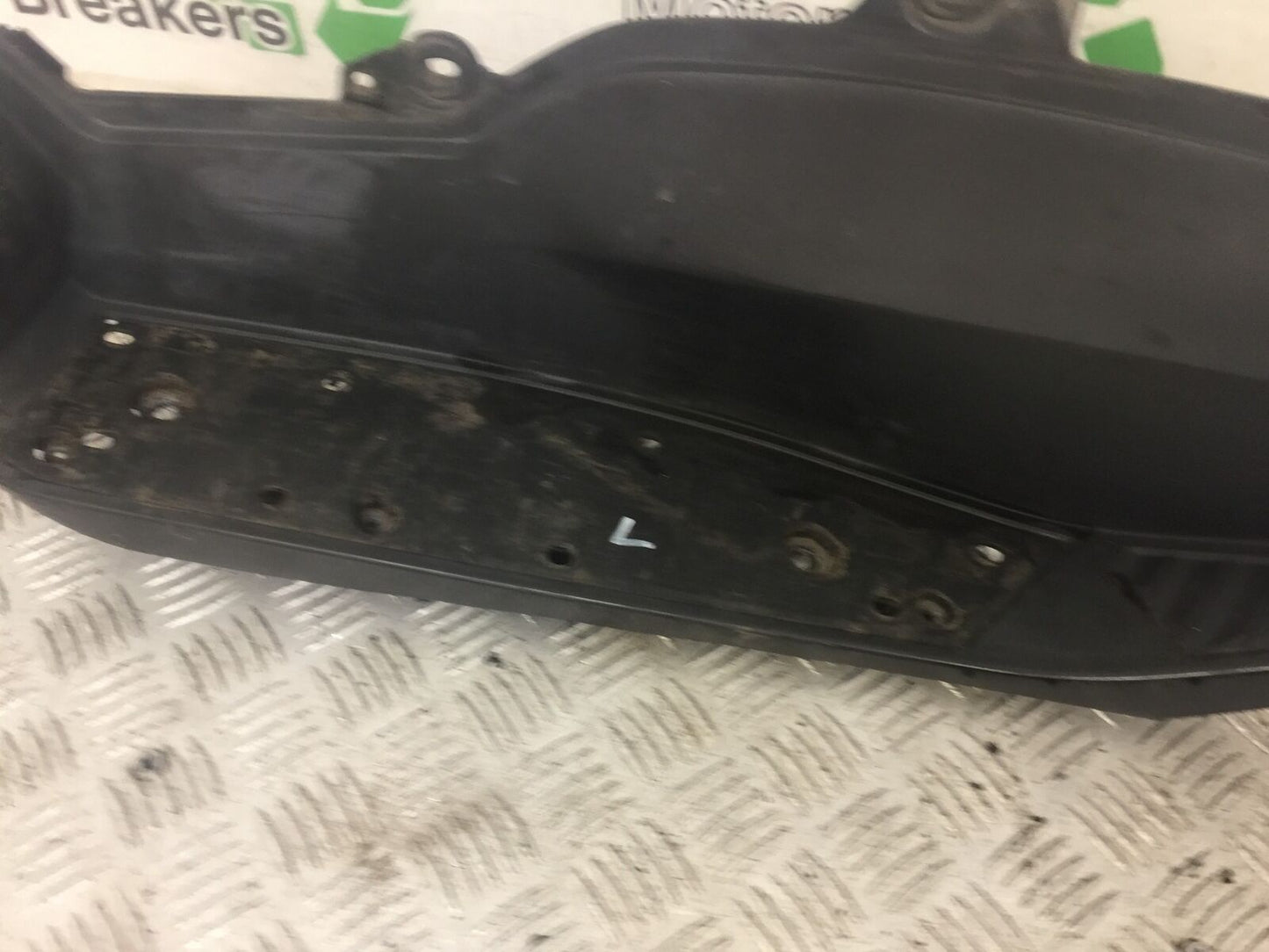 HONDA FORZA 125 LEFT FOOTBOARD YEAR 2015 (STOCK 620)