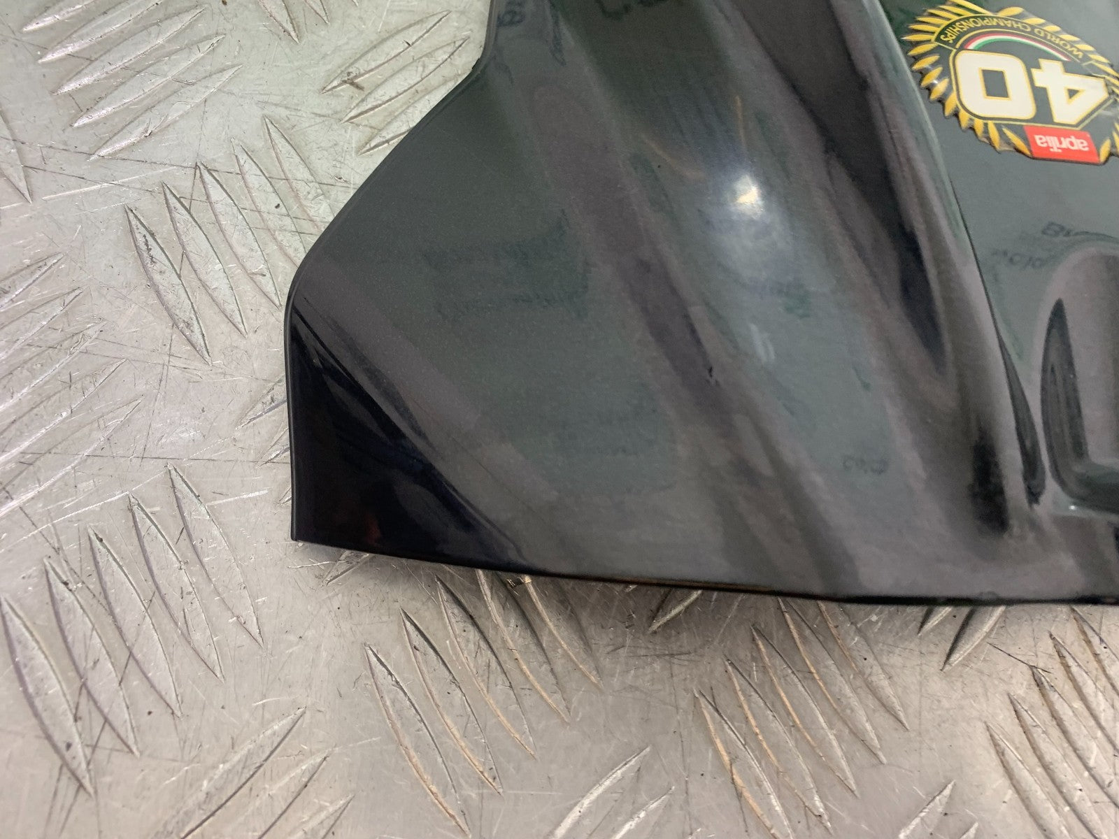 APRILIA TUONO 1000 V4 PETROL TANK COVER   YEAR 2013-2014  (CMB1239)