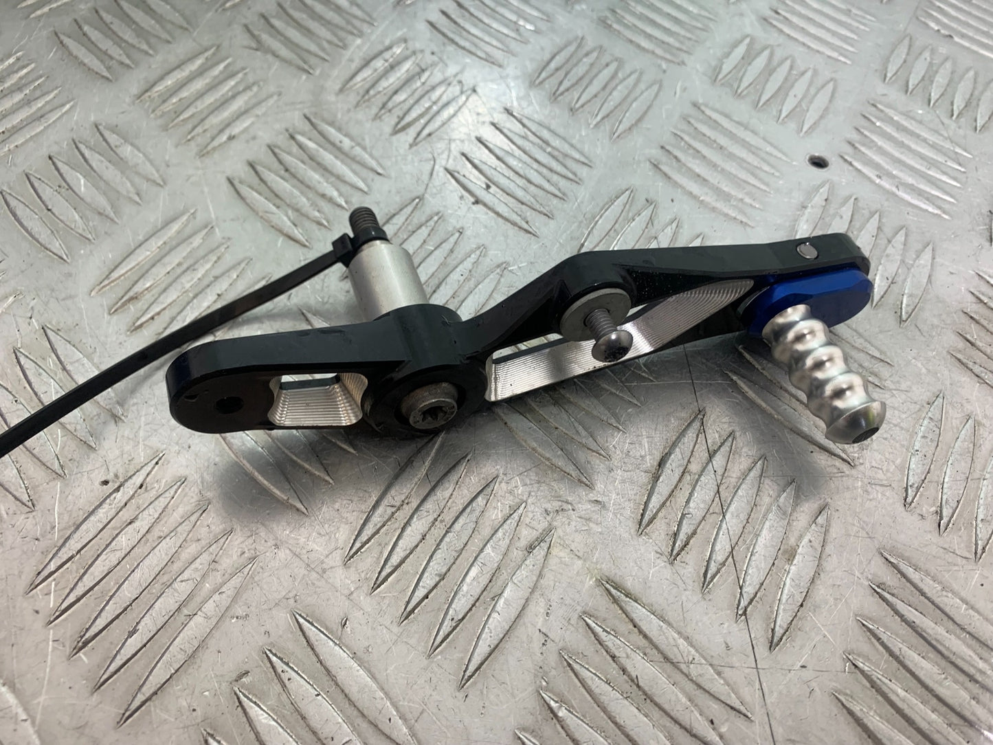 BMW M1000 R  LEFT FRONT HANGER HANGER YEAR 2023-2024 (CMB1140)