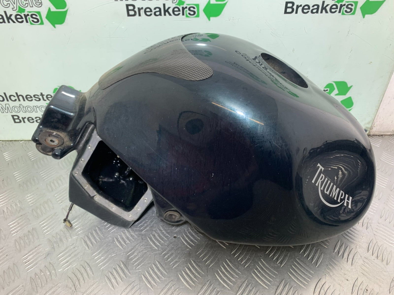 TRIUMPH 955i SPRINT ST PETROL TANK YEAR 1999-04 (CMB1230)