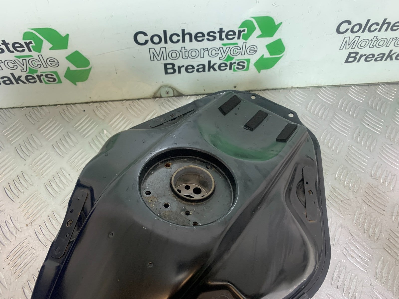 YAMAHA YZF R7 PETROL TANK YEAR 2022-2025 (CMB1255)