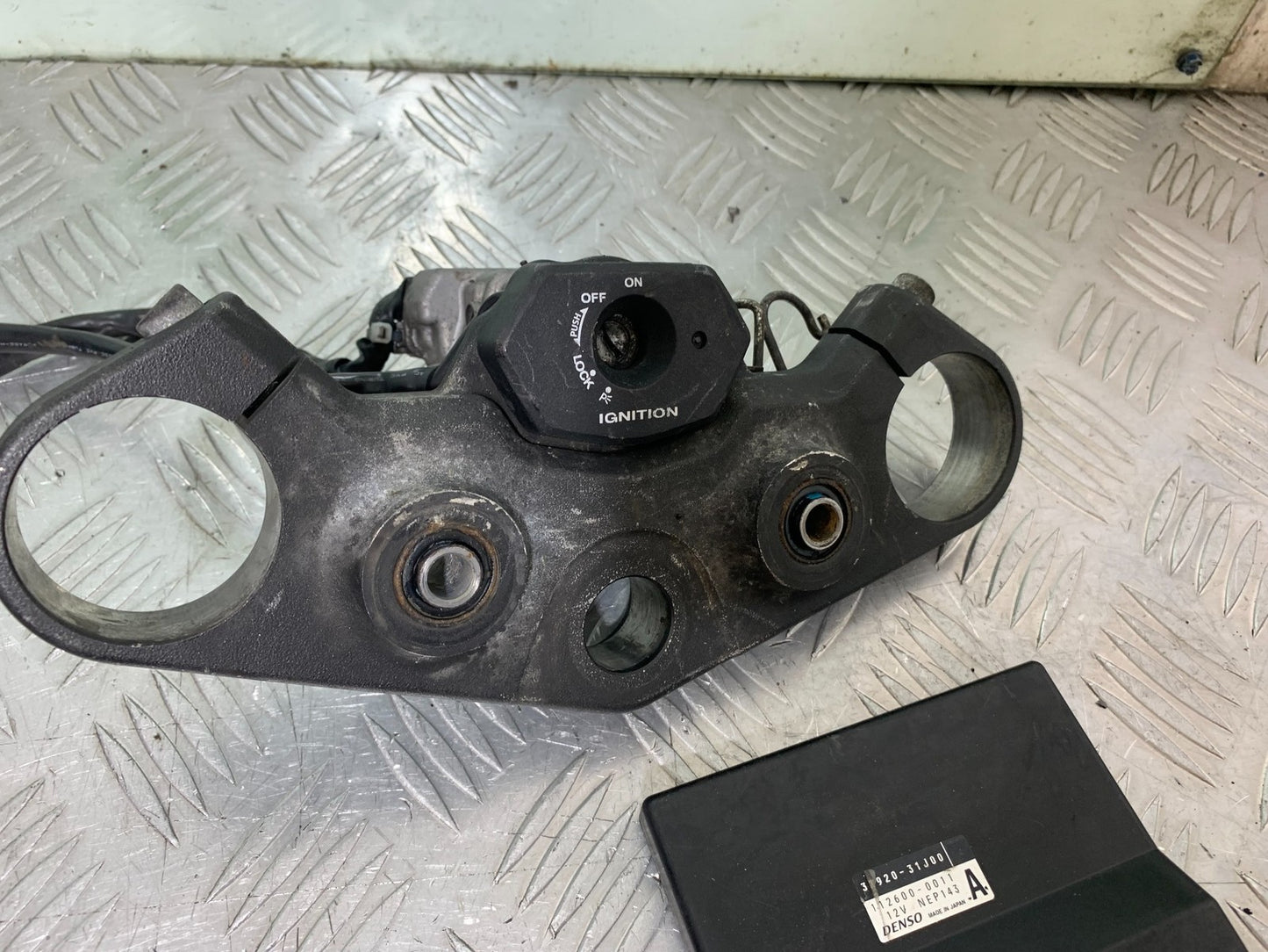 SUZUKI DL1000 V-STROM ECU LOCKS KEYS   YEAR 2014-2019 (CMB1325)