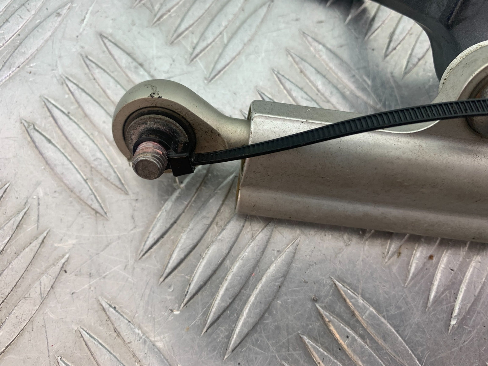 KAWASAKI ZX6R OHLINS STEERING DAMPER  YEAR 2009-2012 (CMB1136)