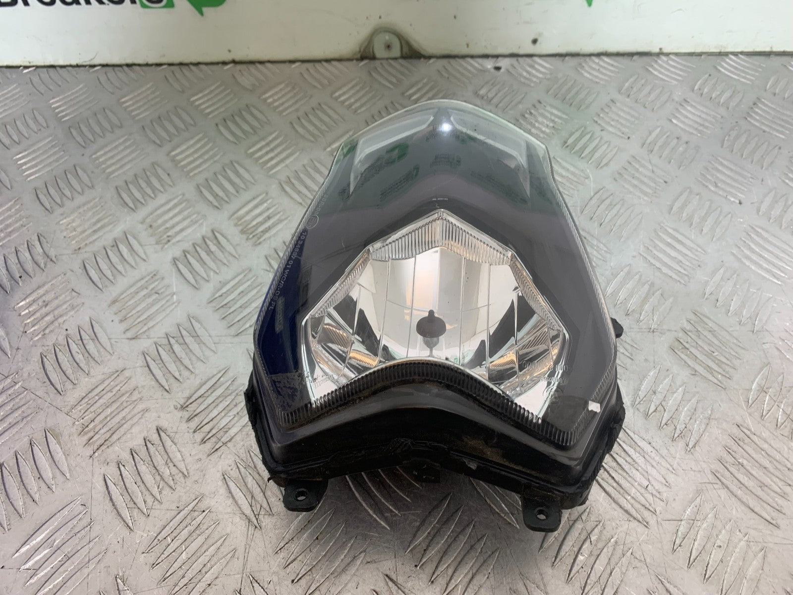 BENELLI BN125 BN 125 HEADLIGHT    YEAR 2018-2021 (CMB1245)