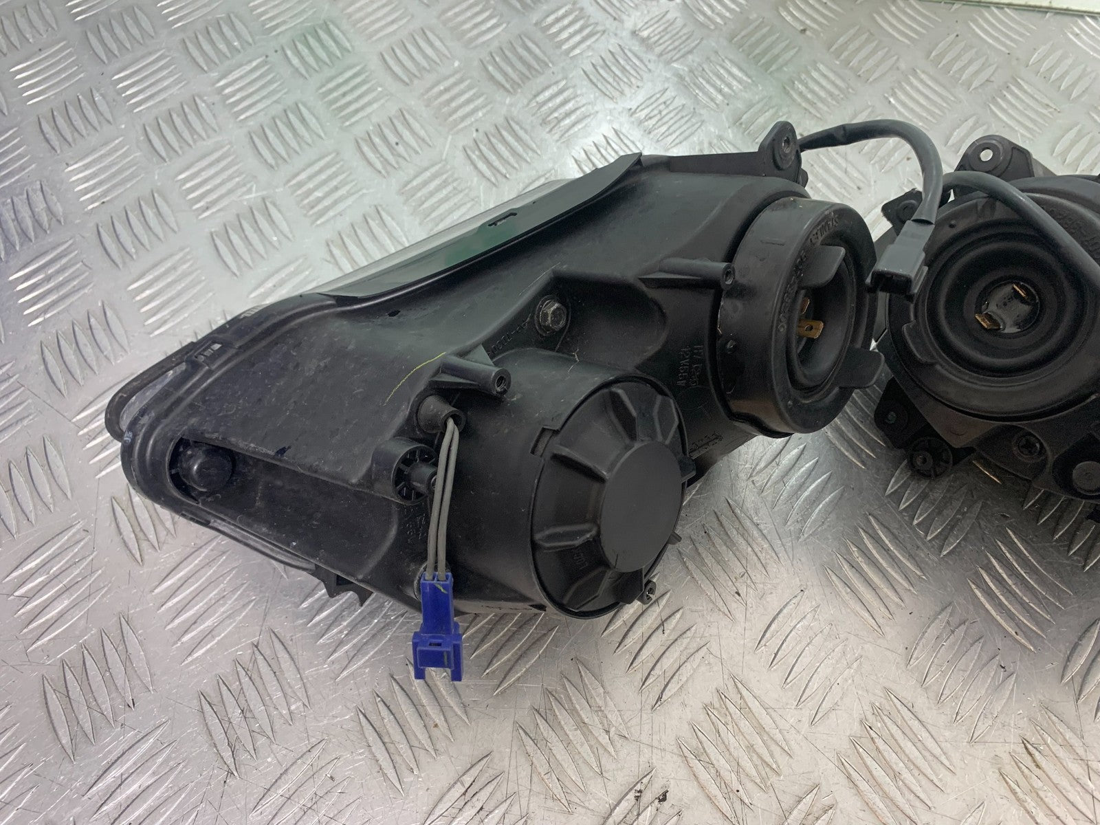 YAMAHA YZF R1 4C8 HEADLIGHT   YEAR 2007-2008 (CMB1237)