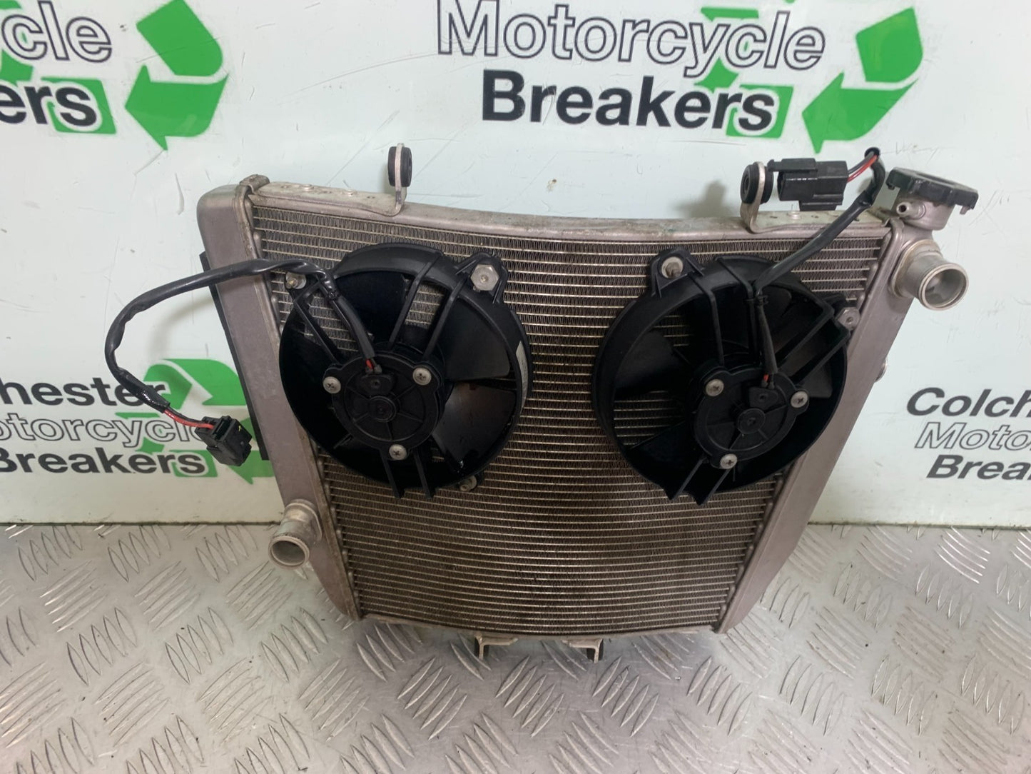 APRILIA TUONO 1000 V4R RADIATOR   YEAR 2011-13  (CMB1331)